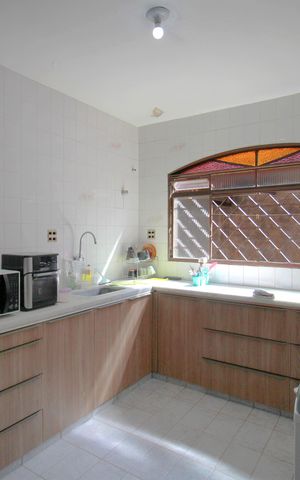 Casa à venda com 448m², 6 quartos e 2 vagasCasa 1 - Cozinha