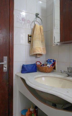 Casa à venda com 448m², 6 quartos e 2 vagasCasa 1 - Banheiro 1