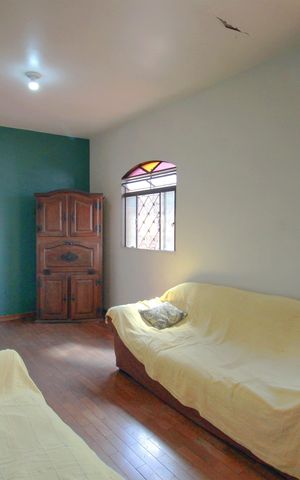Casa à venda com 448m², 6 quartos e 2 vagasCasa 1 - Sala