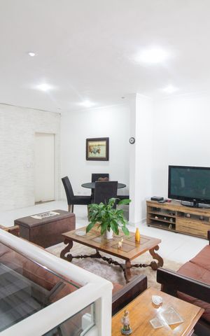 Casa à venda com 233m², 2 quartos e 10 vagas Casa à venda com 233m², 2 quartos e 10 vagasSala 1