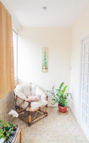 Casa à venda com 233m², 2 quartos e 10 vagas Casa à venda com 233m², 2 quartos e 10 vagasVaranda