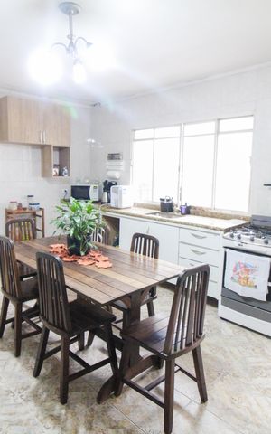 Casa à venda com 233m², 2 quartos e 10 vagas Casa à venda com 233m², 2 quartos e 10 vagasCozinha