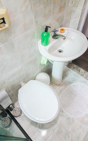 Casa à venda com 233m², 2 quartos e 10 vagas Casa à venda com 233m², 2 quartos e 10 vagasBanheiro - Suite 1