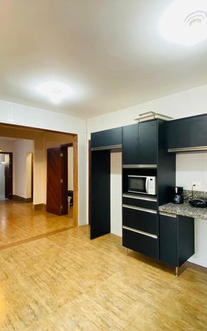 Casa à venda com 2000m², 2 quartos e 6 vagas Casa à venda com 2000m², 2 quartos e 6 vagasCozinha