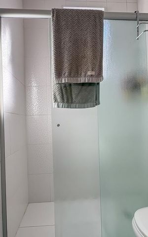 Casa à venda com 125m², 2 quartos e 2 vagas Casa à venda com 125m², 2 quartos e 2 vagasBanheiro