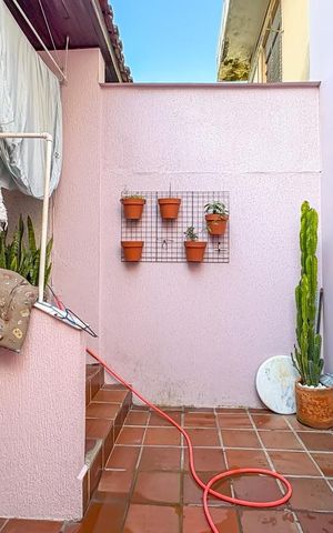 Casa à venda com 125m², 2 quartos e 2 vagas Casa à venda com 125m², 2 quartos e 2 vagasQuintal
