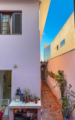Casa à venda com 125m², 2 quartos e 2 vagas Casa à venda com 125m², 2 quartos e 2 vagasVista do Quarto de Serviço
