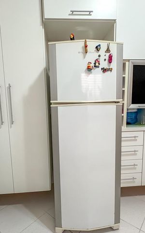 Casa à venda com 125m², 2 quartos e 2 vagas Casa à venda com 125m², 2 quartos e 2 vagasCozinha