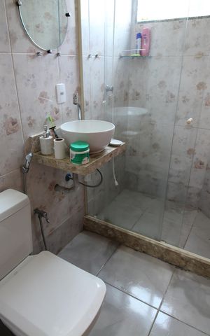 Casa de condomínio à venda com 180m², 3 quartos e 1 vagaSuíte - Banheiro