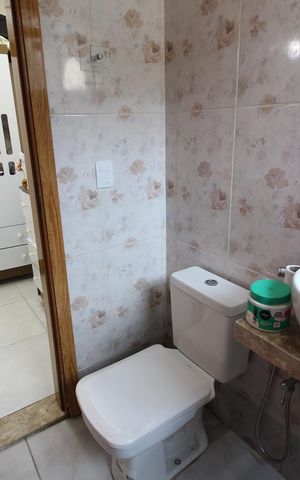 Casa de condomínio à venda com 180m², 3 quartos e 1 vagaSuíte - Banheiro