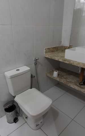 Casa de condomínio à venda com 180m², 3 quartos e 1 vagaBanheiro Social