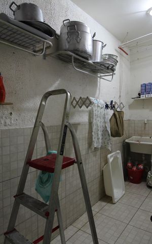Casa de condomínio à venda com 180m², 3 quartos e 1 vagaÁrea de Serviço
