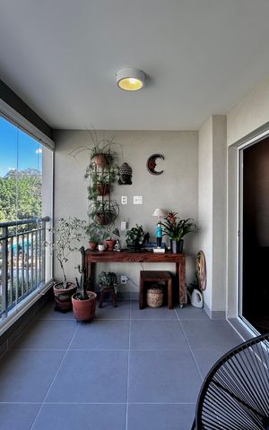 Apartamento à venda com 83m², 2 quartos e 2 vagas Apartamento à venda com 83m², 2 quartos e 2 vagasVaranda