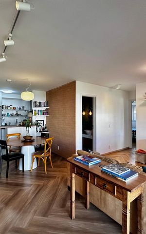 Apartamento à venda com 83m², 2 quartos e 2 vagas Apartamento à venda com 83m², 2 quartos e 2 vagasSala