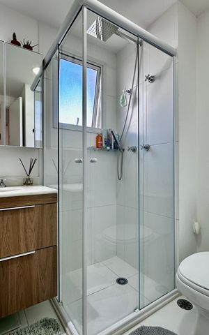 Apartamento à venda com 83m², 2 quartos e 2 vagas Apartamento à venda com 83m², 2 quartos e 2 vagasBanheiro Suíte 1