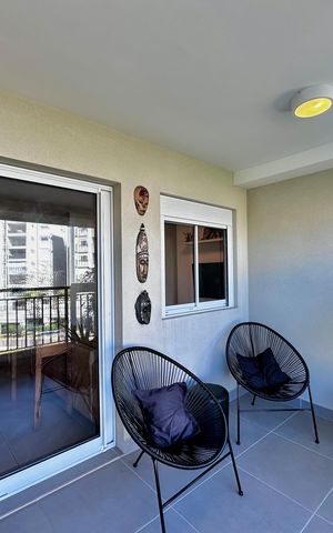 Apartamento à venda com 83m², 2 quartos e 2 vagas Apartamento à venda com 83m², 2 quartos e 2 vagasVaranda