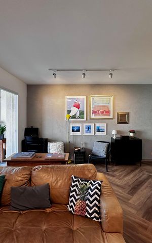 Apartamento à venda com 83m², 2 quartos e 2 vagas Apartamento à venda com 83m², 2 quartos e 2 vagasSala