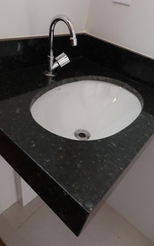Apartamento à venda com 94m², 2 quartos e 2 vagasBanheiro da Suíte