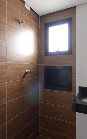Apartamento à venda com 94m², 2 quartos e 2 vagasBanheiro da Suíte