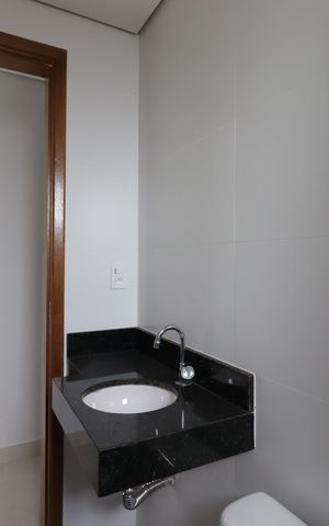 Apartamento à venda com 94m², 2 quartos e 2 vagasBanheiro Social