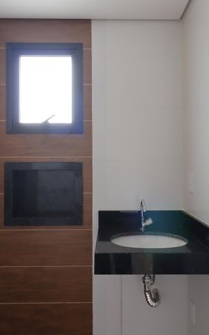 Apartamento à venda com 94m², 2 quartos e 2 vagasBanheiro da Suíte