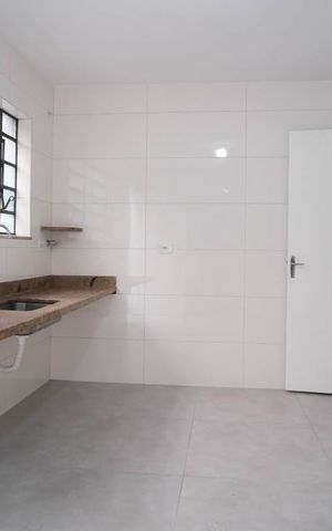 Casa para alugar com 135m², 2 quartos e 2 vagasCozinha