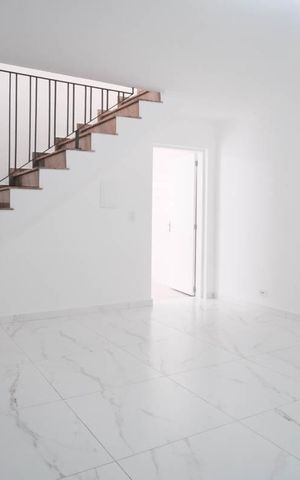 Casa para alugar com 135m², 2 quartos e 2 vagasSala
