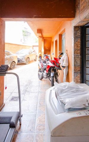 Casa à venda com 214m², 4 quartos e 2 vagas Casa à venda com 214m², 4 quartos e 2 vagasÁrea de Serviço 2