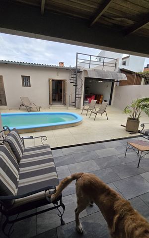 Casa à venda com 130m², 3 quartos e 5 vagas
