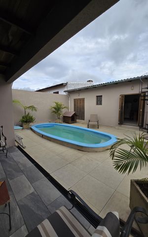 Casa à venda com 130m², 3 quartos e 5 vagas