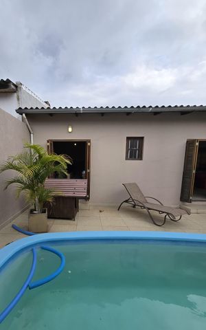 Casa à venda com 130m², 3 quartos e 5 vagas