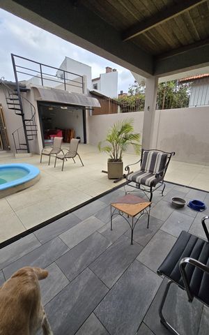 Casa à venda com 130m², 3 quartos e 5 vagas