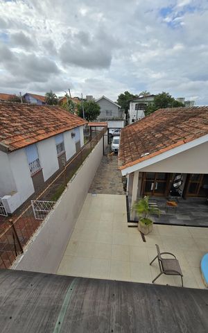 Casa à venda com 130m², 3 quartos e 5 vagas