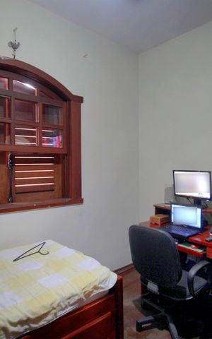 Casa à venda com 273m², 3 quartos e 4 vagasQuarto 2