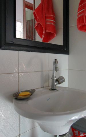 Casa à venda com 273m², 3 quartos e 4 vagasBanheiro de serviço