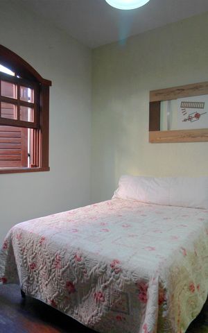 Casa à venda com 273m², 3 quartos e 4 vagasSuite