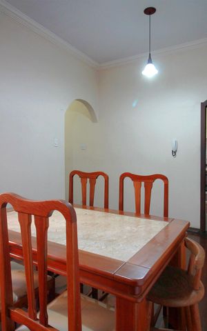 Casa à venda com 273m², 3 quartos e 4 vagasCopa
