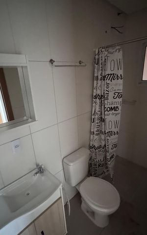Apartamento à venda com 48m², 2 quartos e sem vaga Apartamento à venda com 48m², 2 quartos e sem vagaBanheiro
