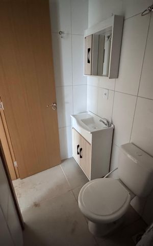 Apartamento à venda com 48m², 2 quartos e sem vaga Apartamento à venda com 48m², 2 quartos e sem vagaBanheiro