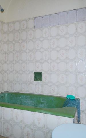 Casa à venda com 155m², 2 quartos e 1 vagaBanheiro