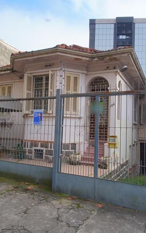 Casa à venda com 155m², 2 quartos e 1 vagaFachada