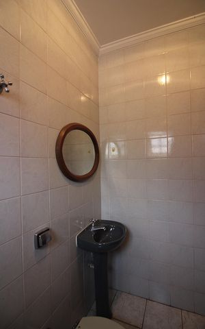 Casa à venda com 362m², 3 quartos e 3 vagasBanheiro de Serviço