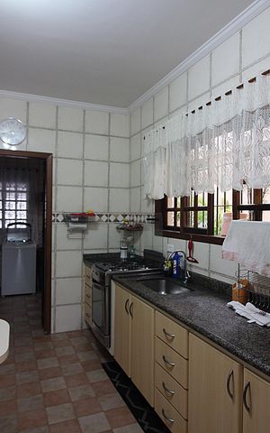 Casa à venda com 362m², 3 quartos e 3 vagasCozinha