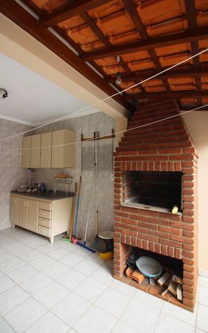 Casa à venda com 362m², 3 quartos e 3 vagasÁrea Externa