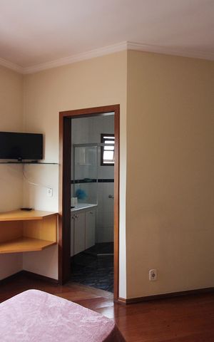 Casa à venda com 362m², 3 quartos e 3 vagasSuíte 2