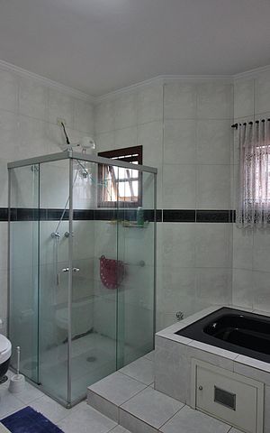 Casa à venda com 362m², 3 quartos e 3 vagasBanheiro da Suíte 1