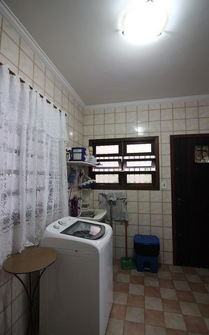 Casa à venda com 362m², 3 quartos e 3 vagasÁrea de Serviço