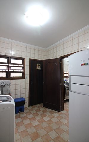 Casa à venda com 362m², 3 quartos e 3 vagasÁrea de Serviço