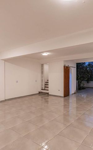 Casa à venda com 225m², 3 quartos e 4 vagasGaragem
