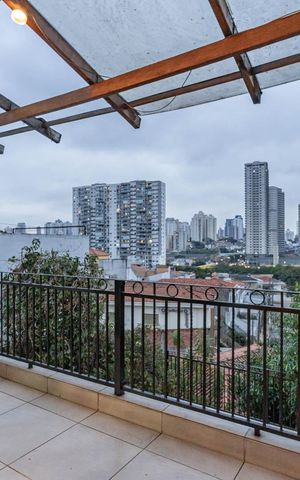 Casa à venda com 225m², 3 quartos e 4 vagasVaranda gourmet